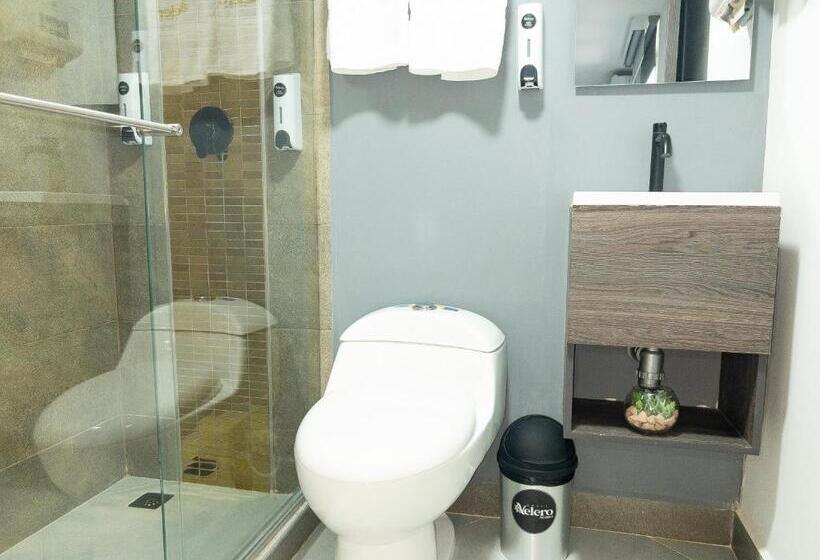 Deluxe Suite, Velero