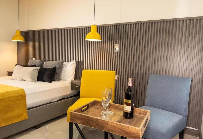 Deluxe Suite, Velero