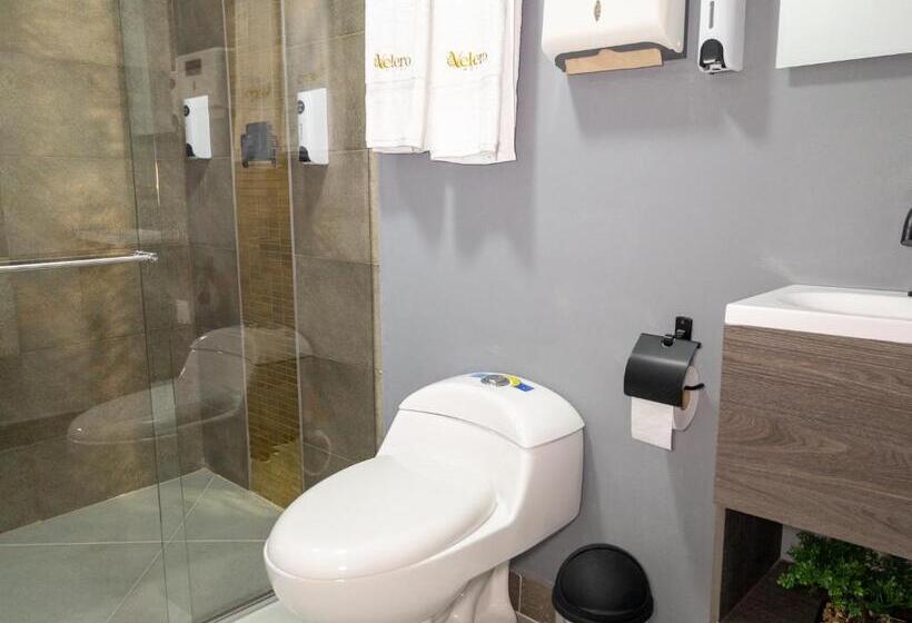 Deluxe Zimmer, Velero