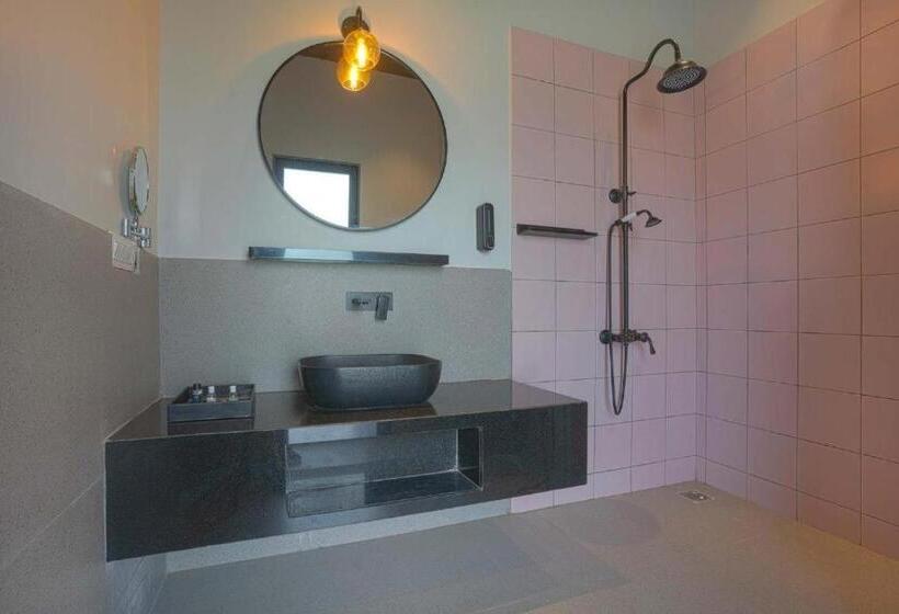 Quarto Estandar com Sacada, Wabi Sabi Resort, Igatpuri