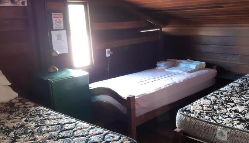 Quarto Standard Casa de Banho Partilhada, Casa De George