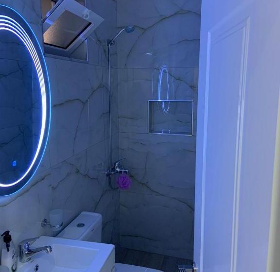 اتاق استاندارد, Vila Qyteza