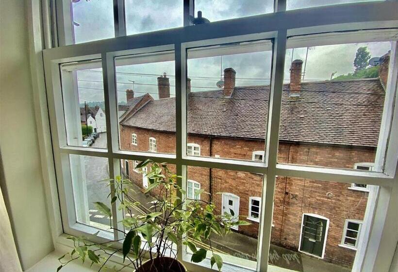 منزل 3 غرف نوم, Whispering Place In The Heart Of Bewdley