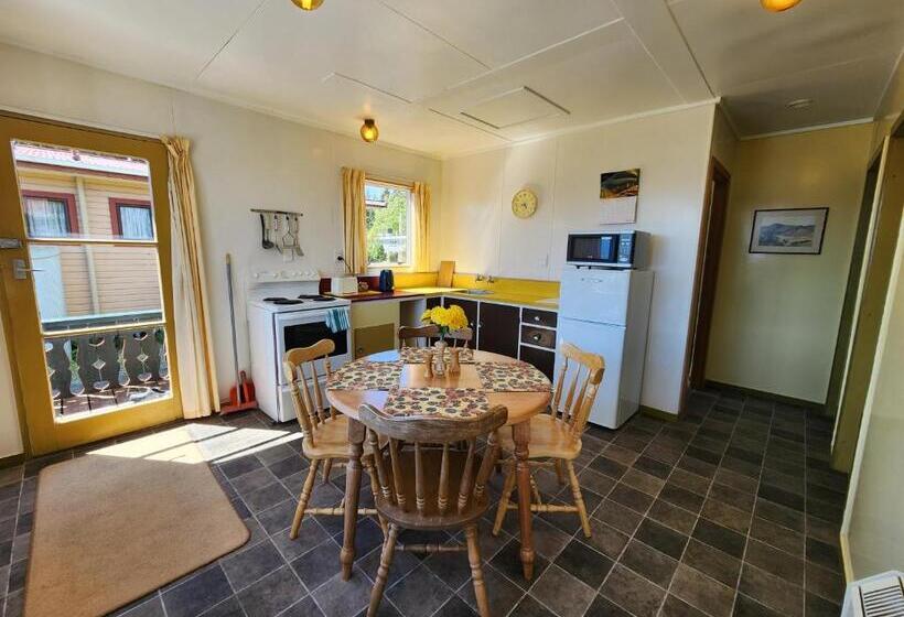 패밀리 룸, Manapouri Holiday Park