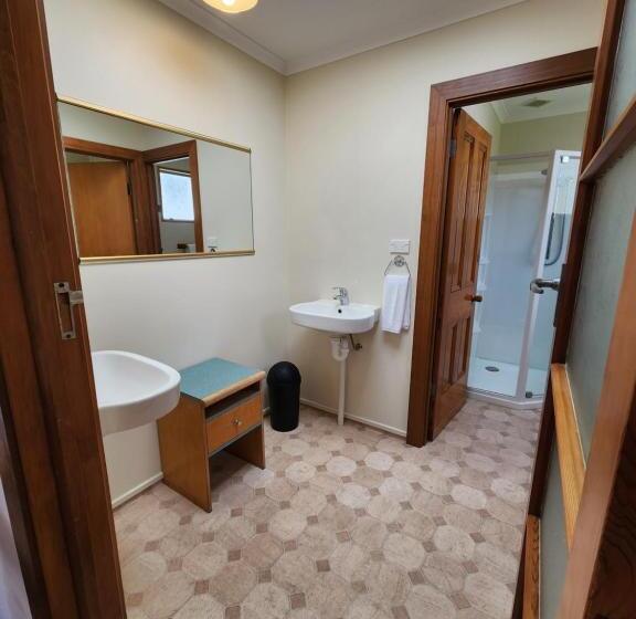 3침실 스탠다드 방갈로, Manapouri Holiday Park