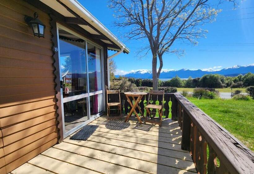 스탠다드 룸 호수 전망, Manapouri Holiday Park