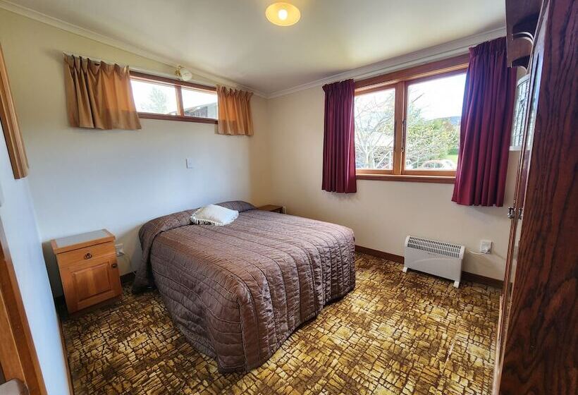 오두막, Manapouri Holiday Park