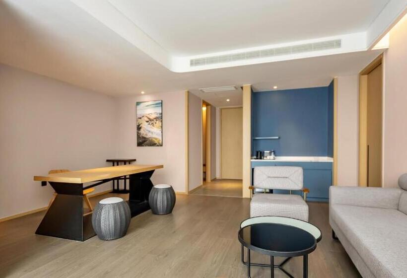 Люкс, Atour S Hotel Xining Haihu New District Sdic Plaza