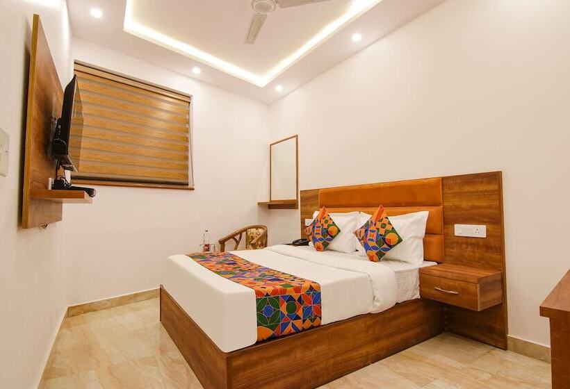 اتاق لوکس, Fabhotel Ambassador