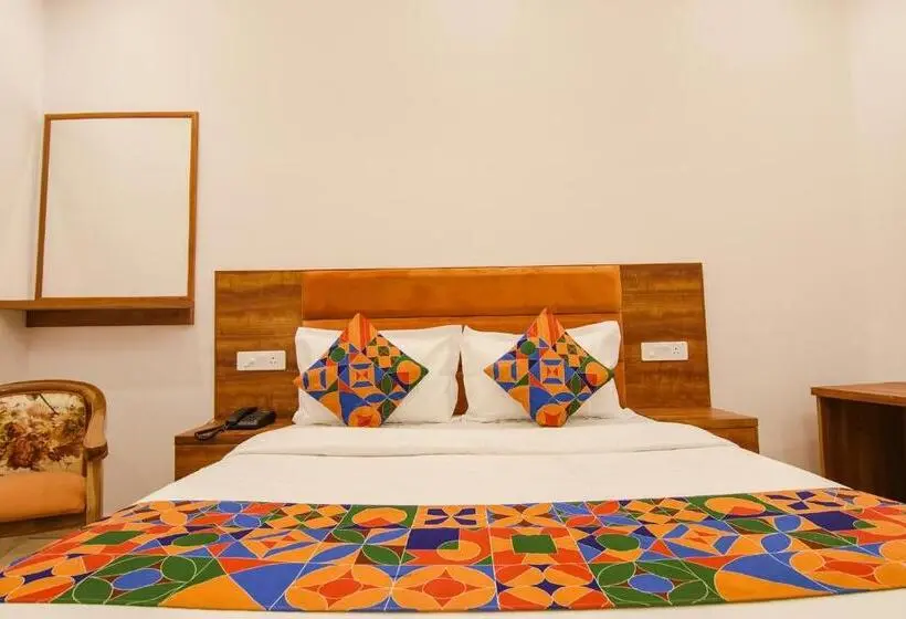 デラックスルーム, Fabhotel Ambassador