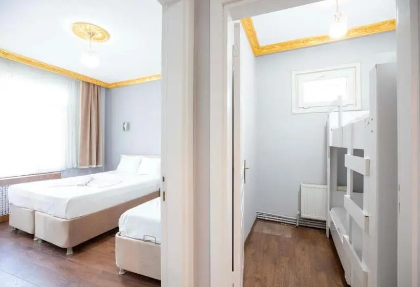 Habitació Quàdruple Deluxe, Anova Pera