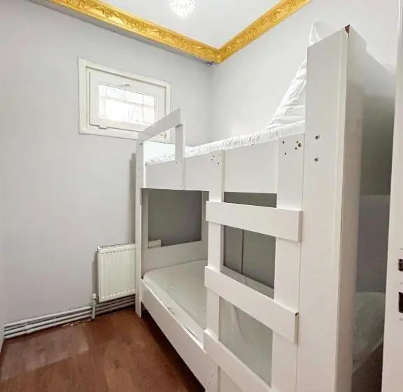Habitació Quàdruple Deluxe, Anova Pera