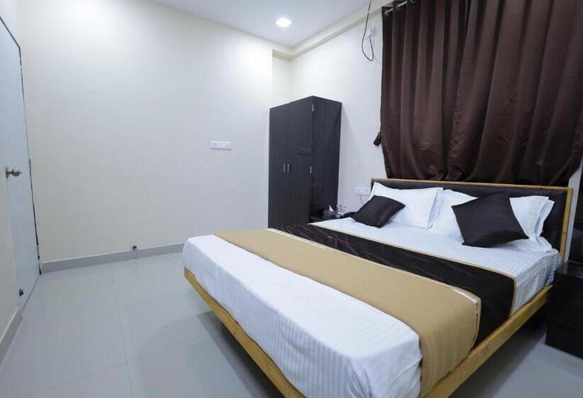 Номер Deluxe, Aravi Inn
