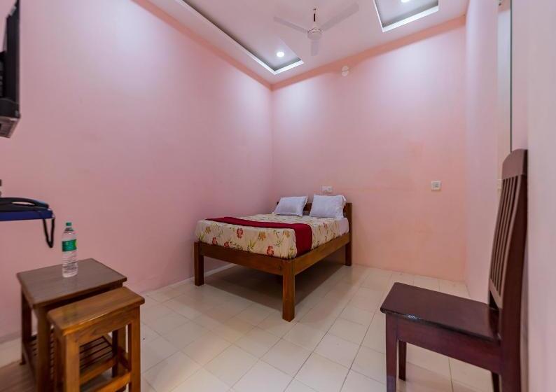 디럭스 룸, Happy Inn Guest House
