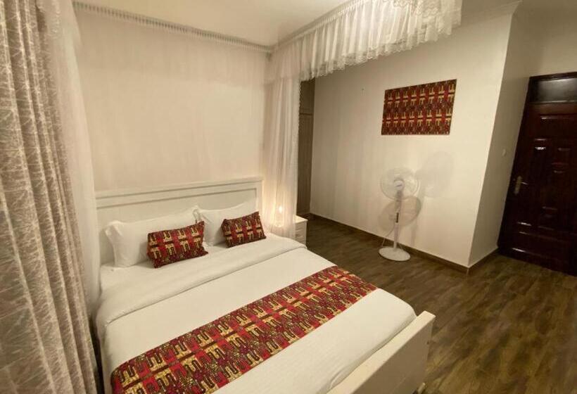 اتاق لوکس, Nimaro Courts