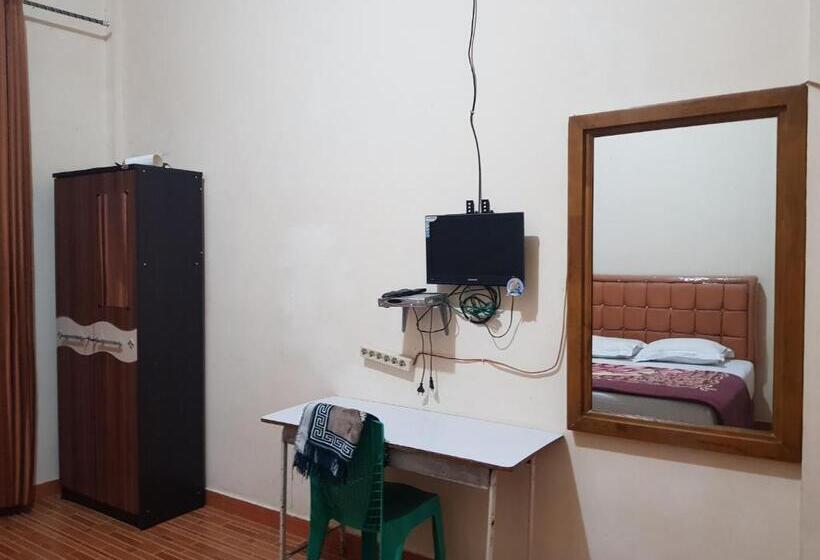 חדר דלוקס, Oyo 93264 Penginapan Syari Ah Berlian