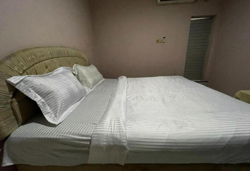 Номер Deluxe, Oyo 93292 Raudhatul Husna Homestay Syariah