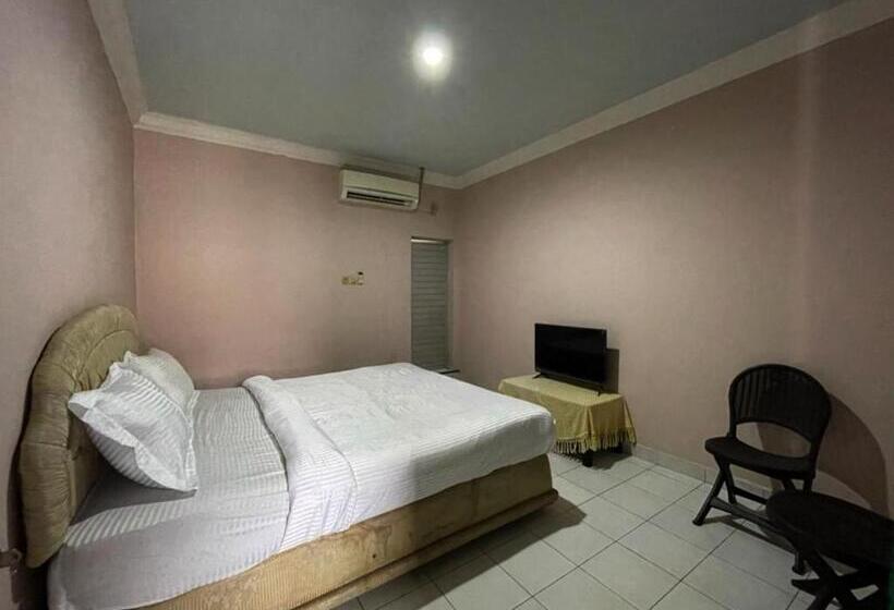 Номер Deluxe, Oyo 93292 Raudhatul Husna Homestay Syariah