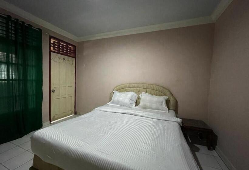 Номер Deluxe, Oyo 93292 Raudhatul Husna Homestay Syariah