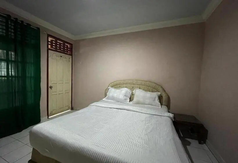 Deluxe-huone, Oyo 93292 Raudhatul Husna Homestay Syariah