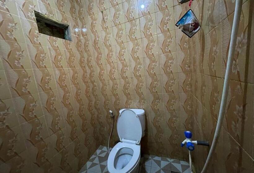 Номер Deluxe, Oyo 93292 Raudhatul Husna Homestay Syariah