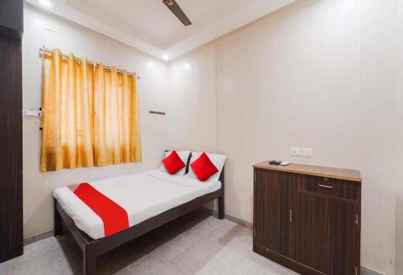 اتاق استاندارد, O Saravana S Park