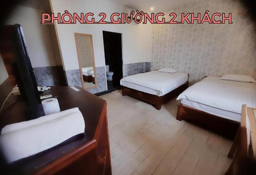 标准间, Ruby Kim Yến