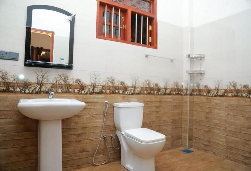 Номер Стандарт Трехместный, Araliya Pool House