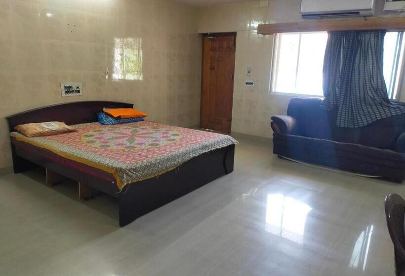 オーシャンビューファミリールーム, Sridhar Guest House 7010696049 Mahabalipuram