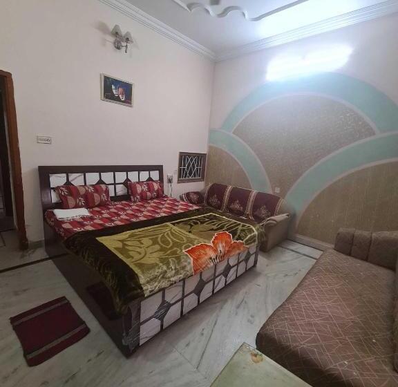 غرفة كلاسيكية ثلاثية, Spot On Hotel Pragya 4