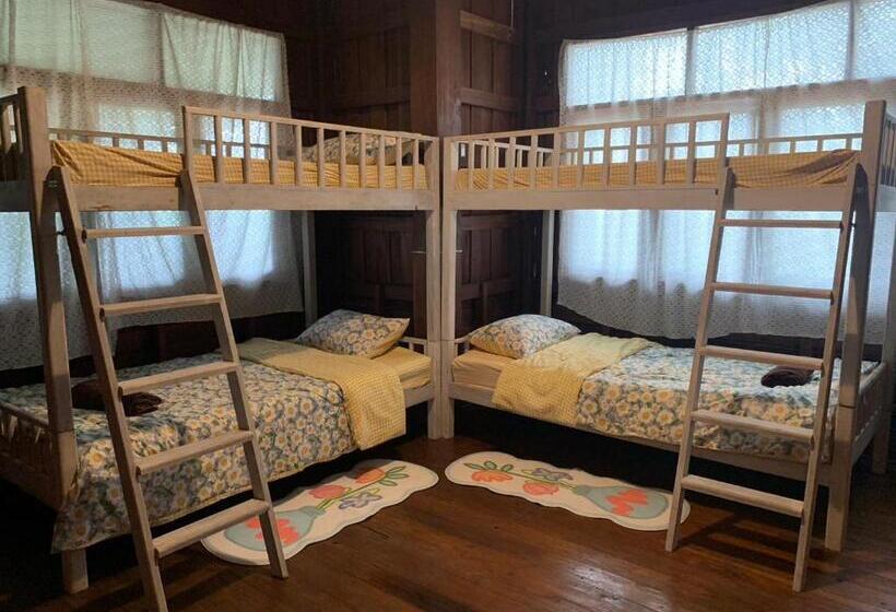 Cama em Quarto Compartilhado, Yor Song Hostel