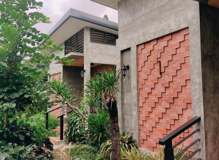 스탠다드 룸 킹사이즈 침대, Baan Pak Arom Resort Chanthaburi