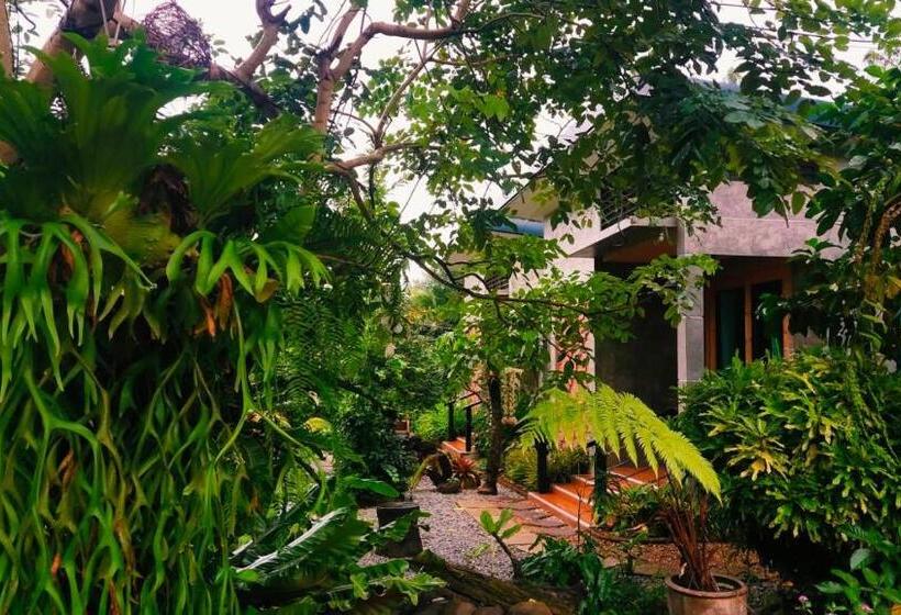 스탠다드 룸 킹사이즈 침대, Baan Pak Arom Resort Chanthaburi