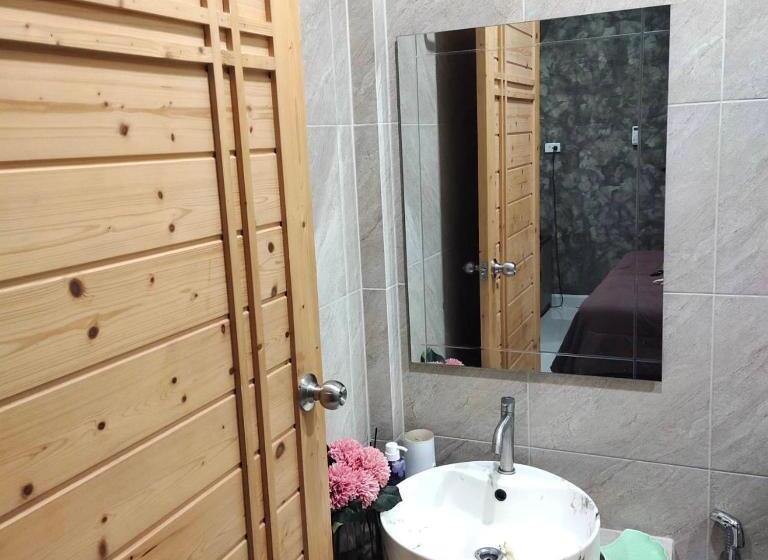 스탠다드 룸 킹사이즈 침대, Baan Pak Arom Resort Chanthaburi