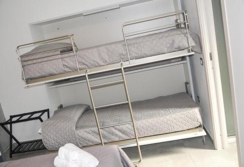 4인용 스탠다드 룸, Home Pacifico