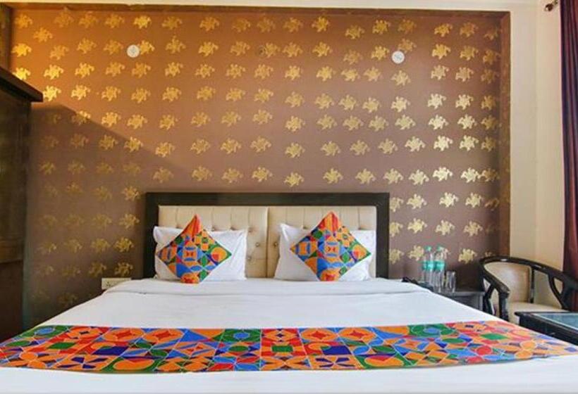 Quarto Deluxe, Fabhotel Cp Palace Race Course