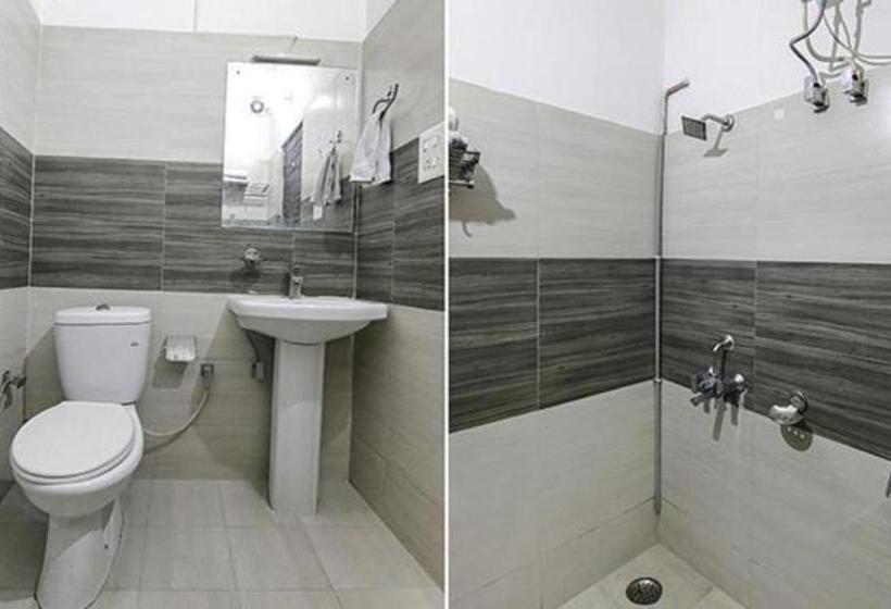 Quarto Familiar, Fabhotel Cp Palace Race Course