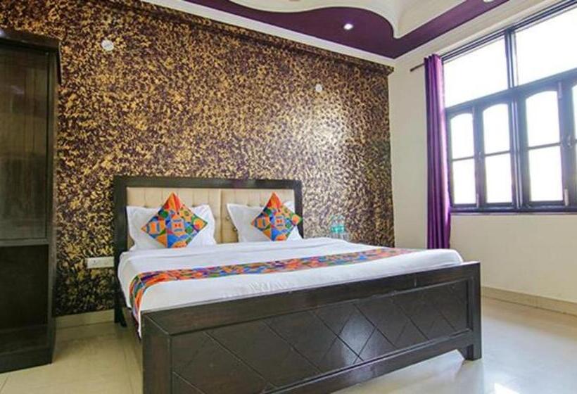 Quarto Familiar, Fabhotel Cp Palace Race Course