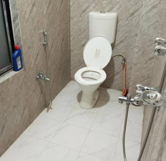 חדר סטנדרט, Alpha