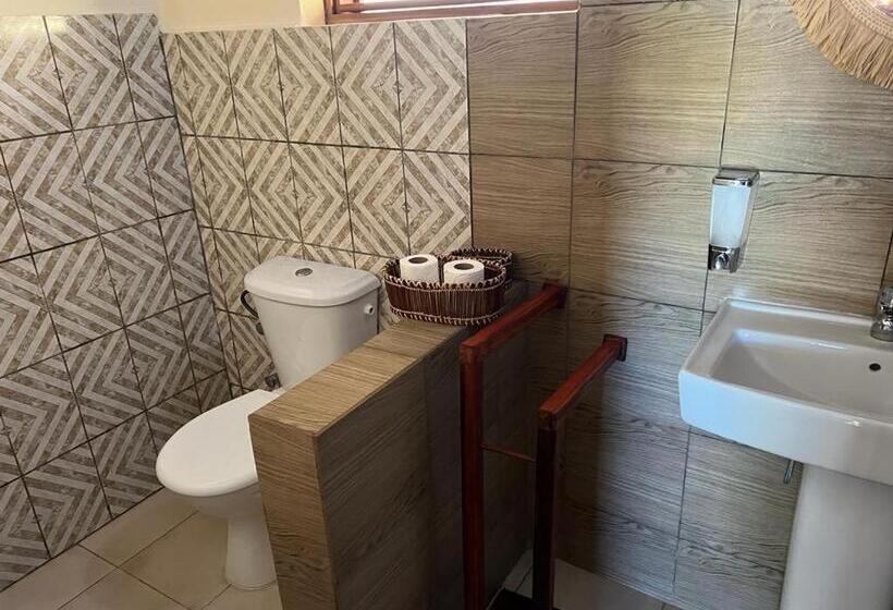 اتاق استاندارد با چشمانداز استخر, Blue Sky Resort