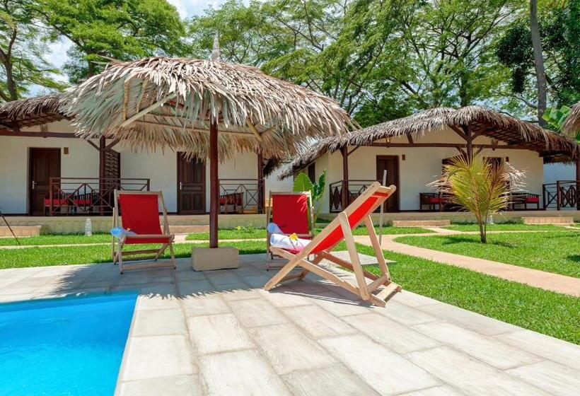 اتاق استاندارد سه تخته با چشمانداز استخر, Blue Sky Resort