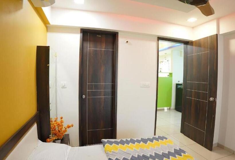 סוויטה נוף לגינה, Fortune Penthouse 11th Floor With Sky Orbit Swimming Pool And Gym