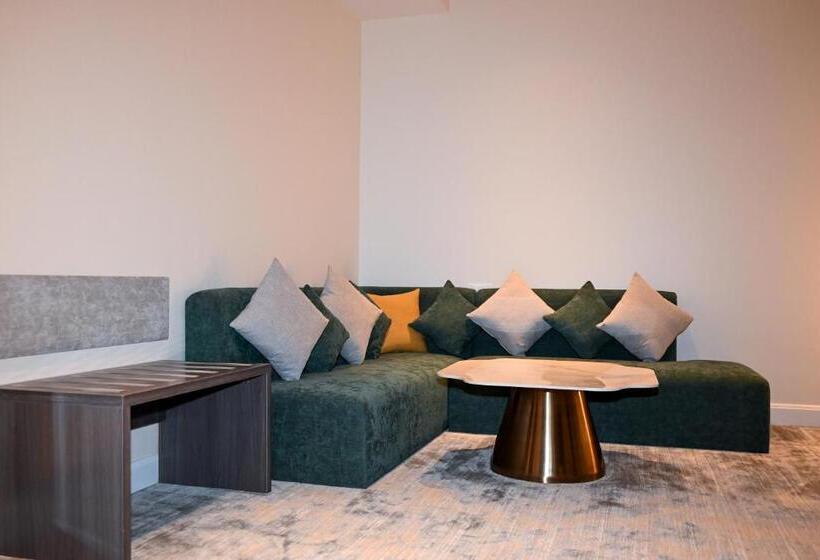 スタンダードスタジオ, فندق سافوي جدة Savoye