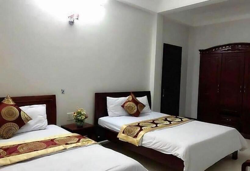 اتاق لوکس خانوادگی, Thanh Ha