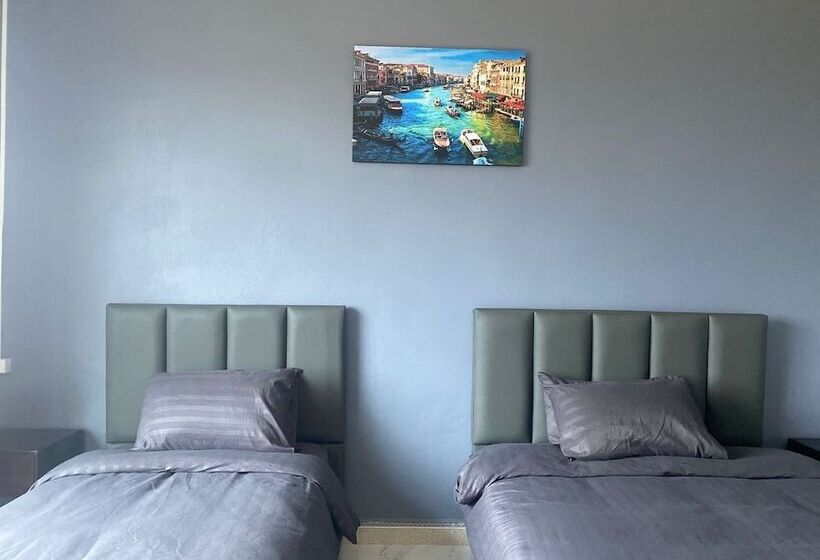 غرفة عائلية, Tulip