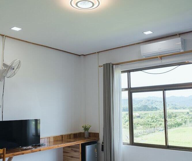 غرفة عائلية, Tulip