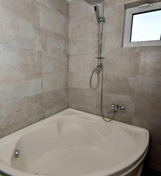 سوئیت با بالکن, Camere De Inchiriat Valea Prahovei