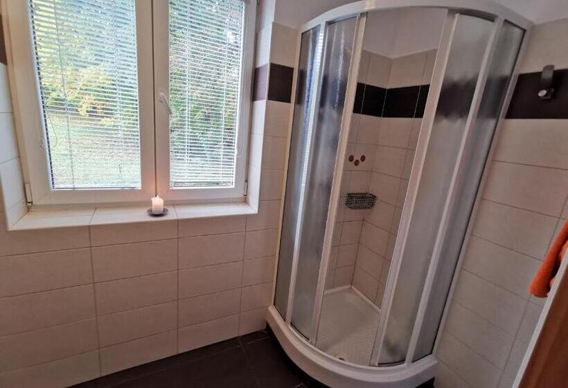 جناح عائلي, Penzion Mia