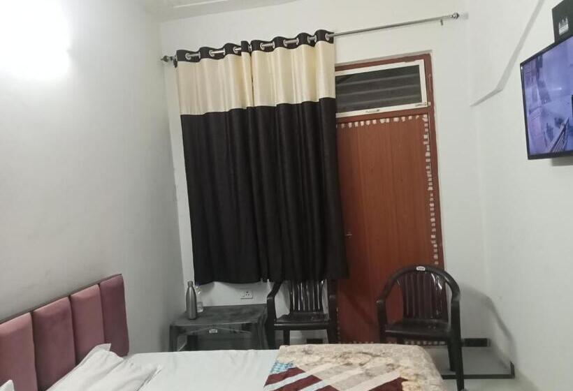 Standard-huone, Shree Govind Dham