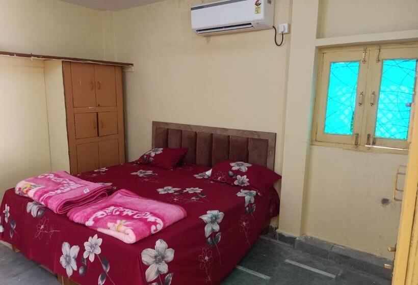 غرفة قياسية سرير كينج, Shree Shiv Tara Guest House